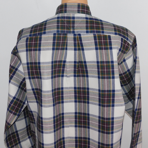 Tommy Hilfiger long sleeve button down shirt. L - Picture 8 of 8